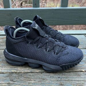 Nike LeBron 16 Low Triple Black Basketball Shoes Sneakers Men’s Size 8.5